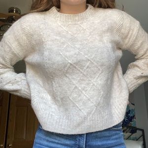H&M beige sweater